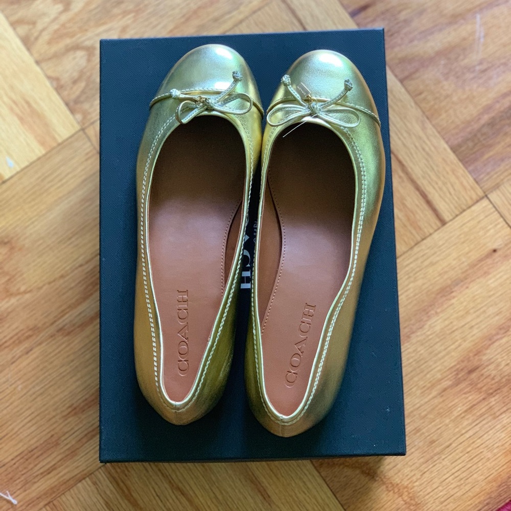 Coach Flats Gold Size 7